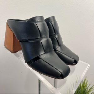 Donald Pliner Lilia Mule Black Leather with Wooden Block Heel Size 7